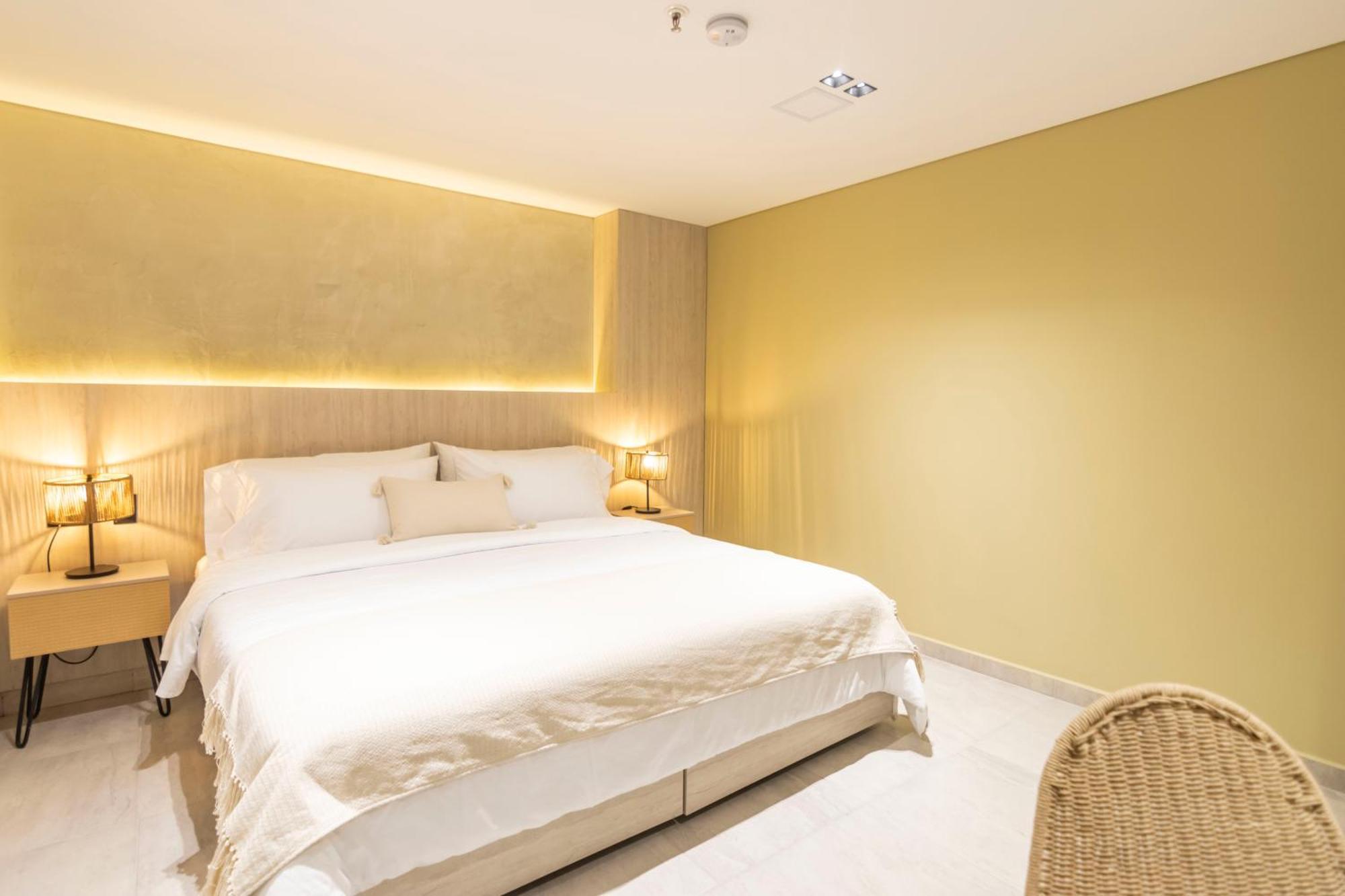 Sonata 44 Hotel Laureles Медельин Экстерьер фото