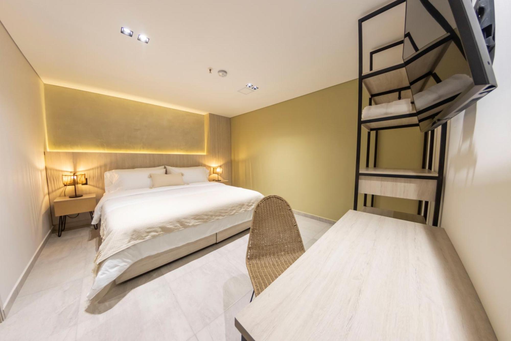 Sonata 44 Hotel Laureles Медельин Экстерьер фото